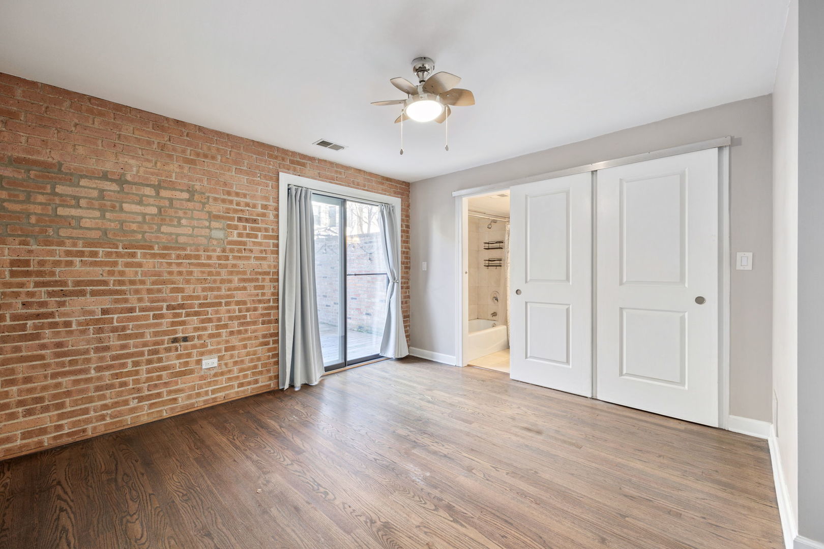 711 W Melrose Street Unit: E1