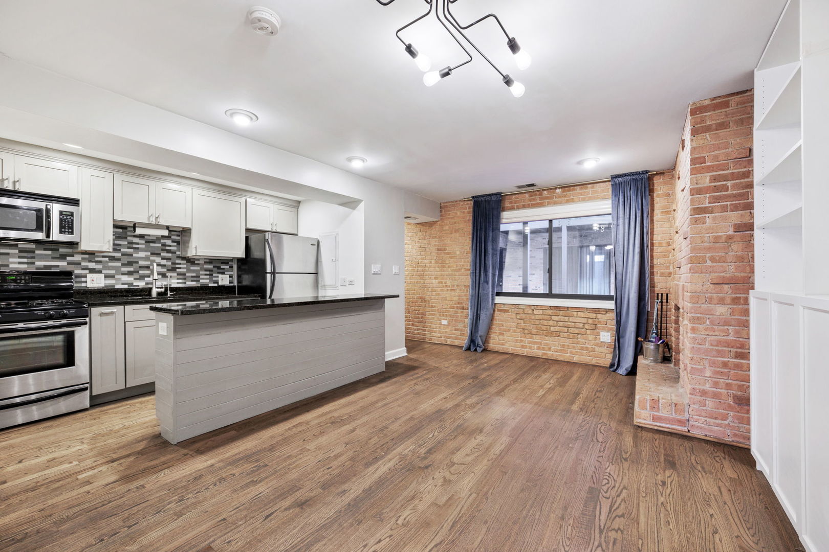 711 W Melrose Street Unit: E1