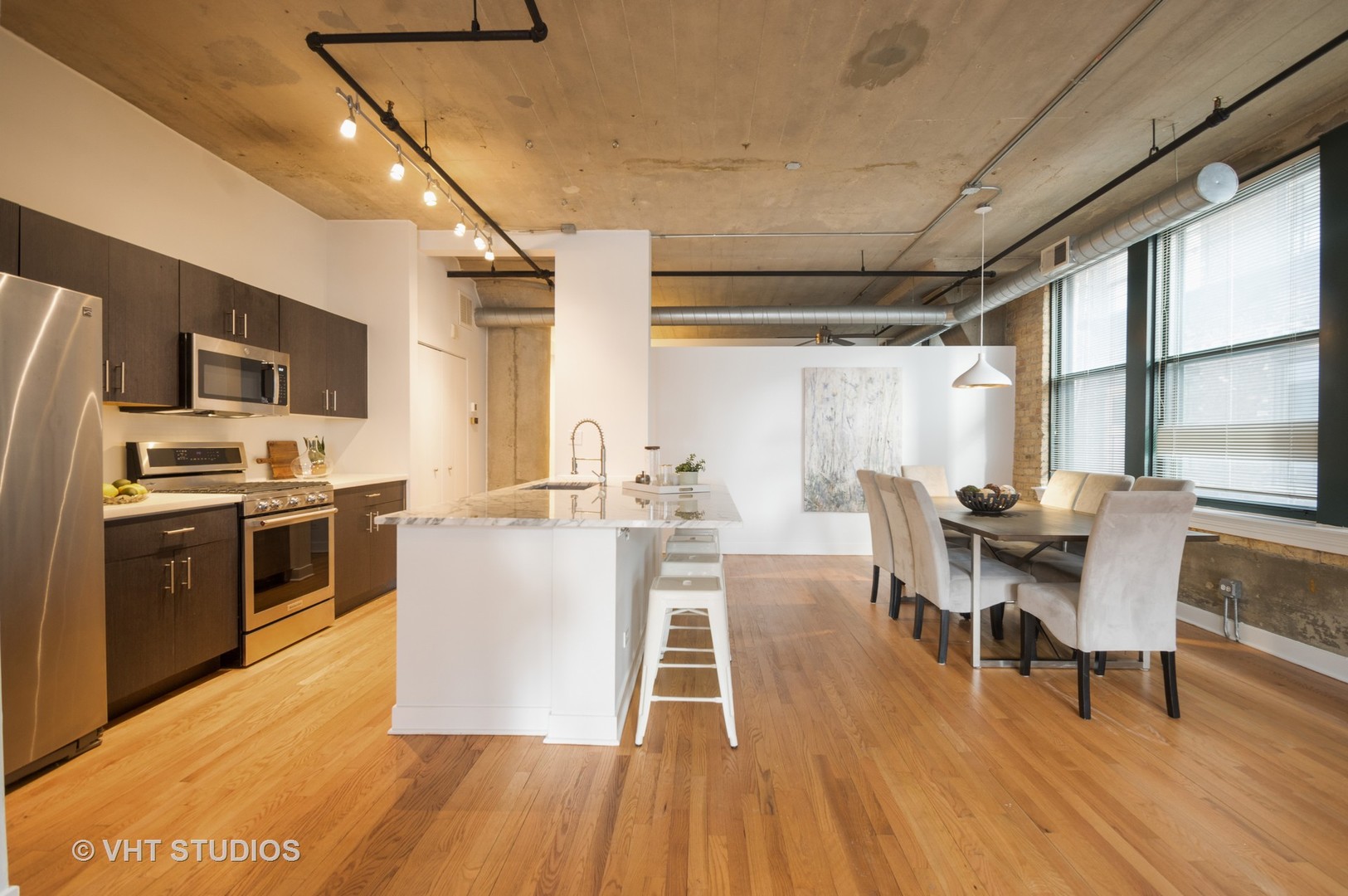 411 W ONTARIO Street Unit: 229