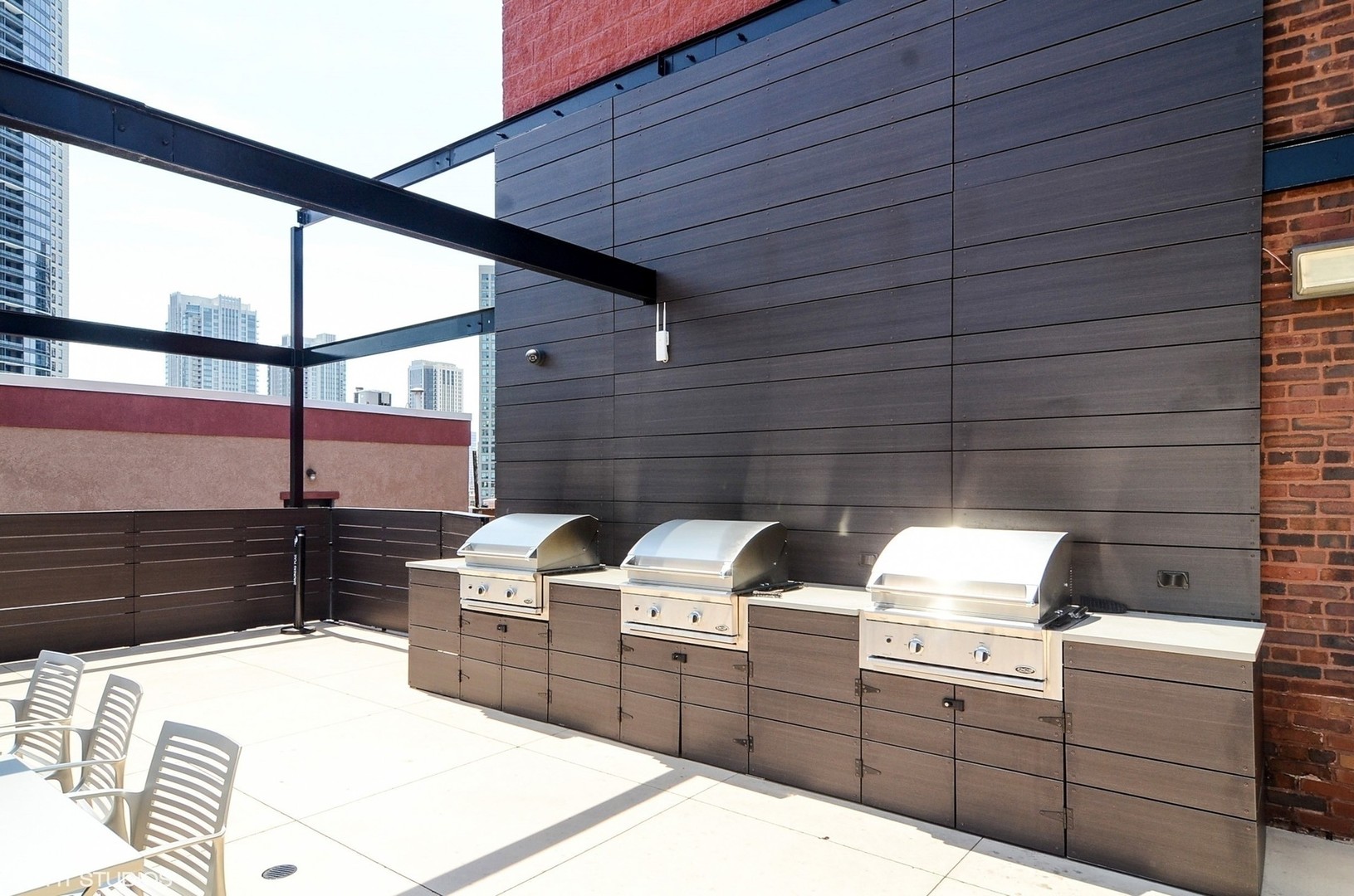 411 W ONTARIO Street Unit: 229