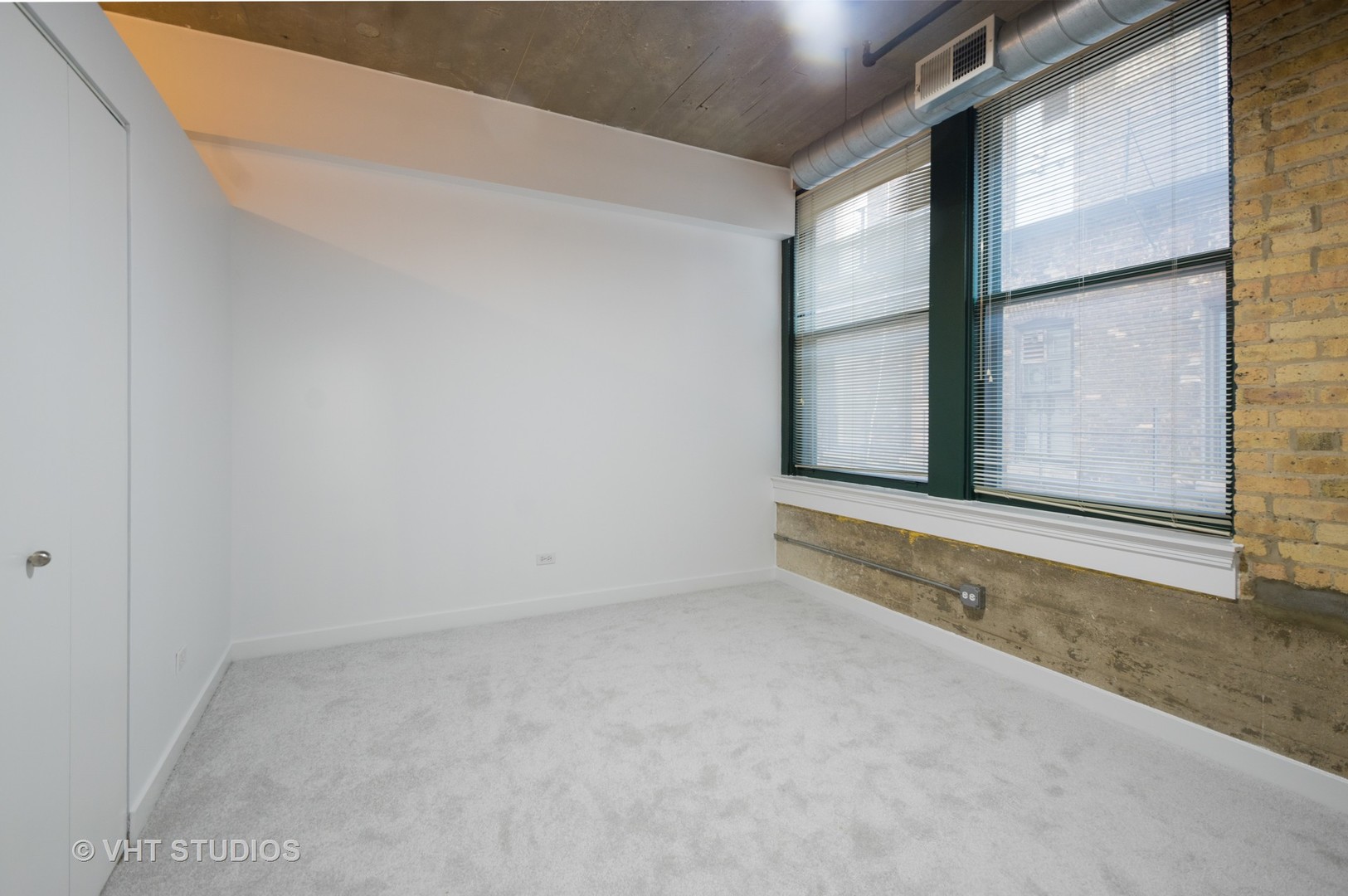411 W ONTARIO Street Unit: 229