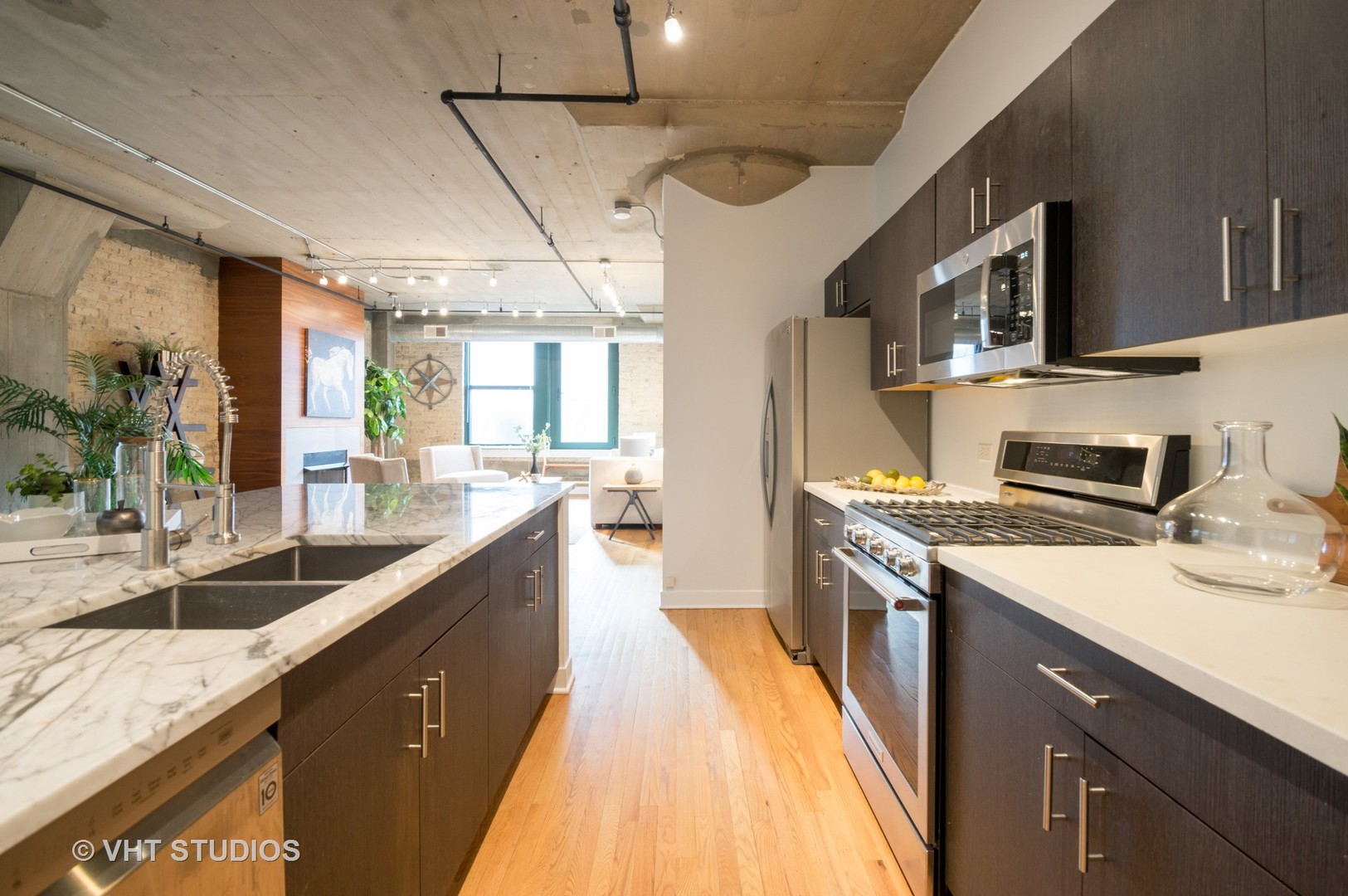 411 W ONTARIO Street Unit: 229