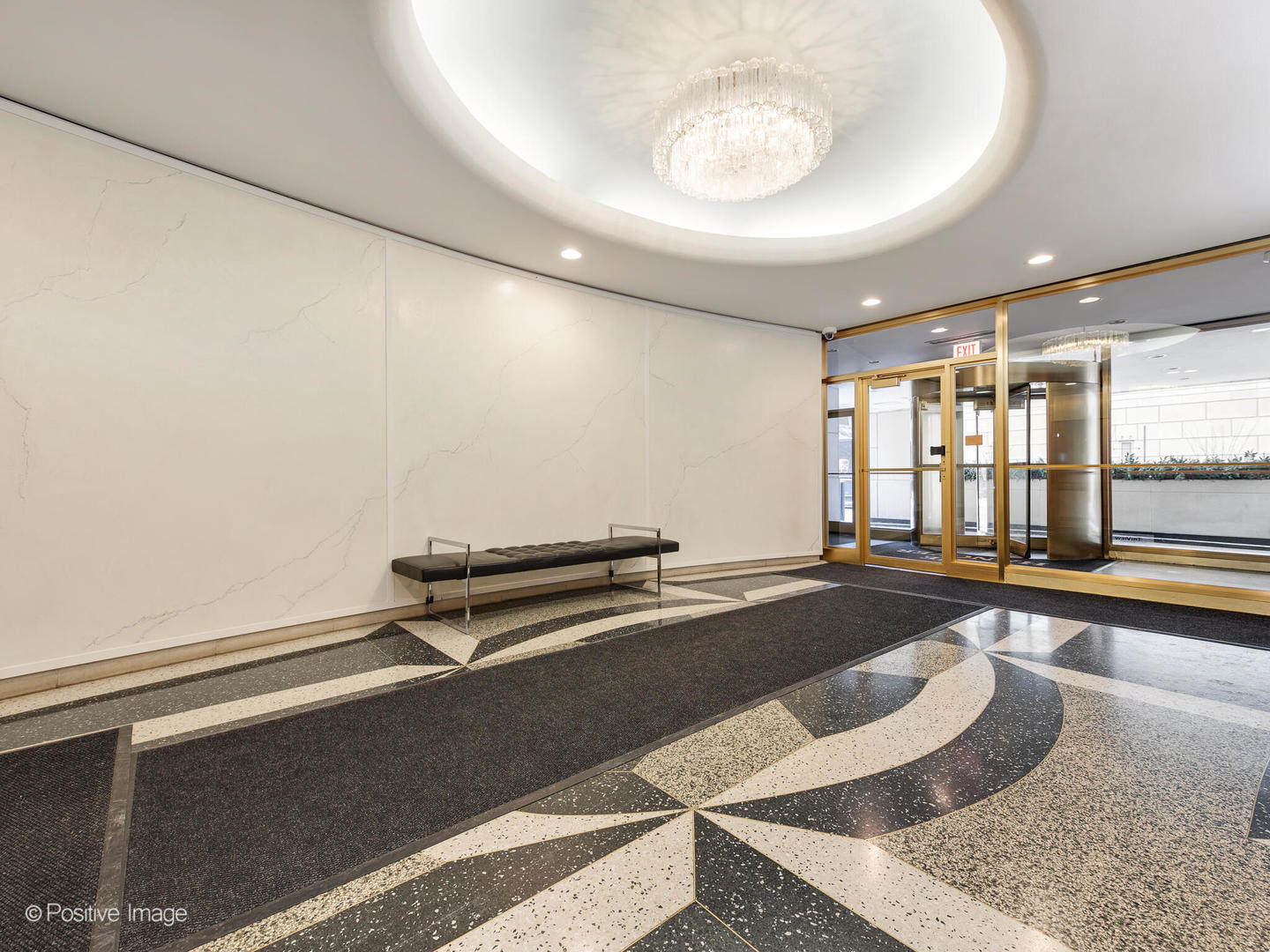 21 W Goethe Street Unit: 2D