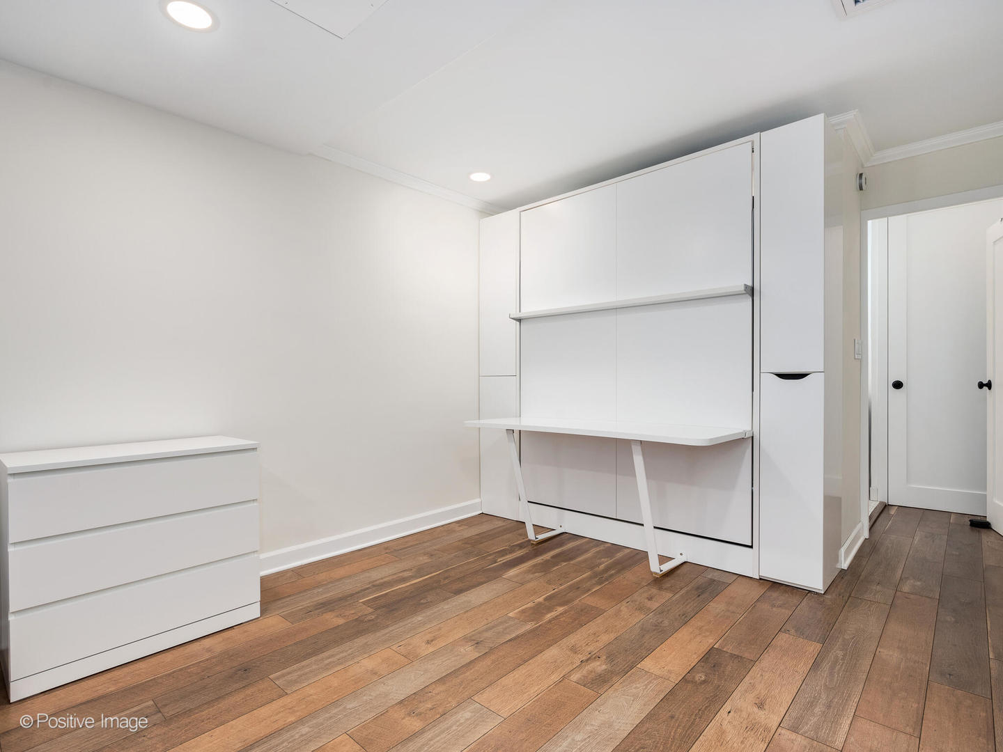 21 W Goethe Street Unit: 2D