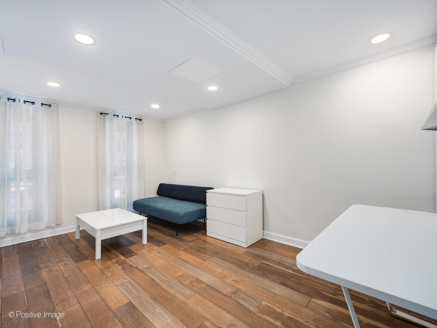 21 W Goethe Street Unit: 2D