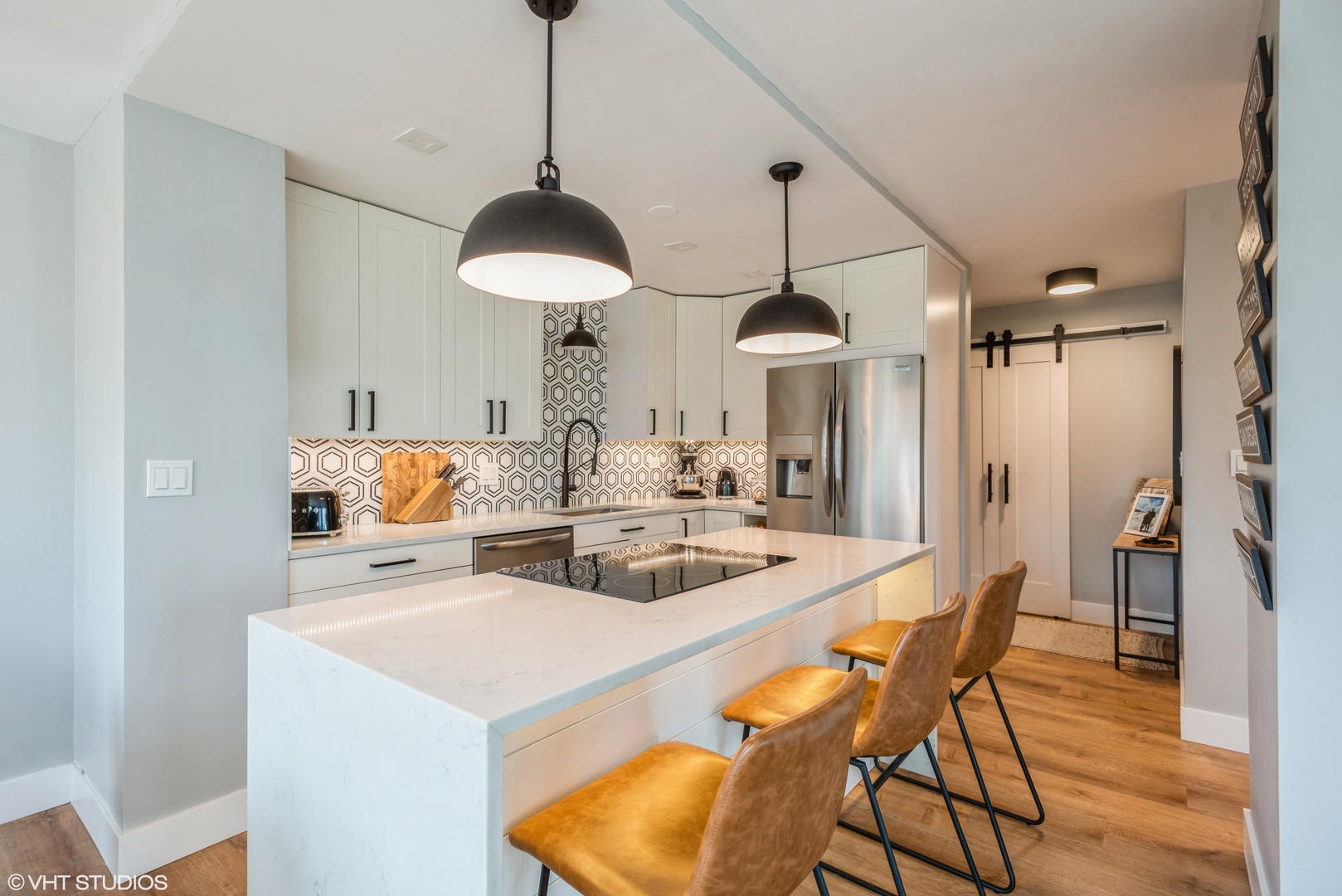 88 W Schiller Street Unit: 801