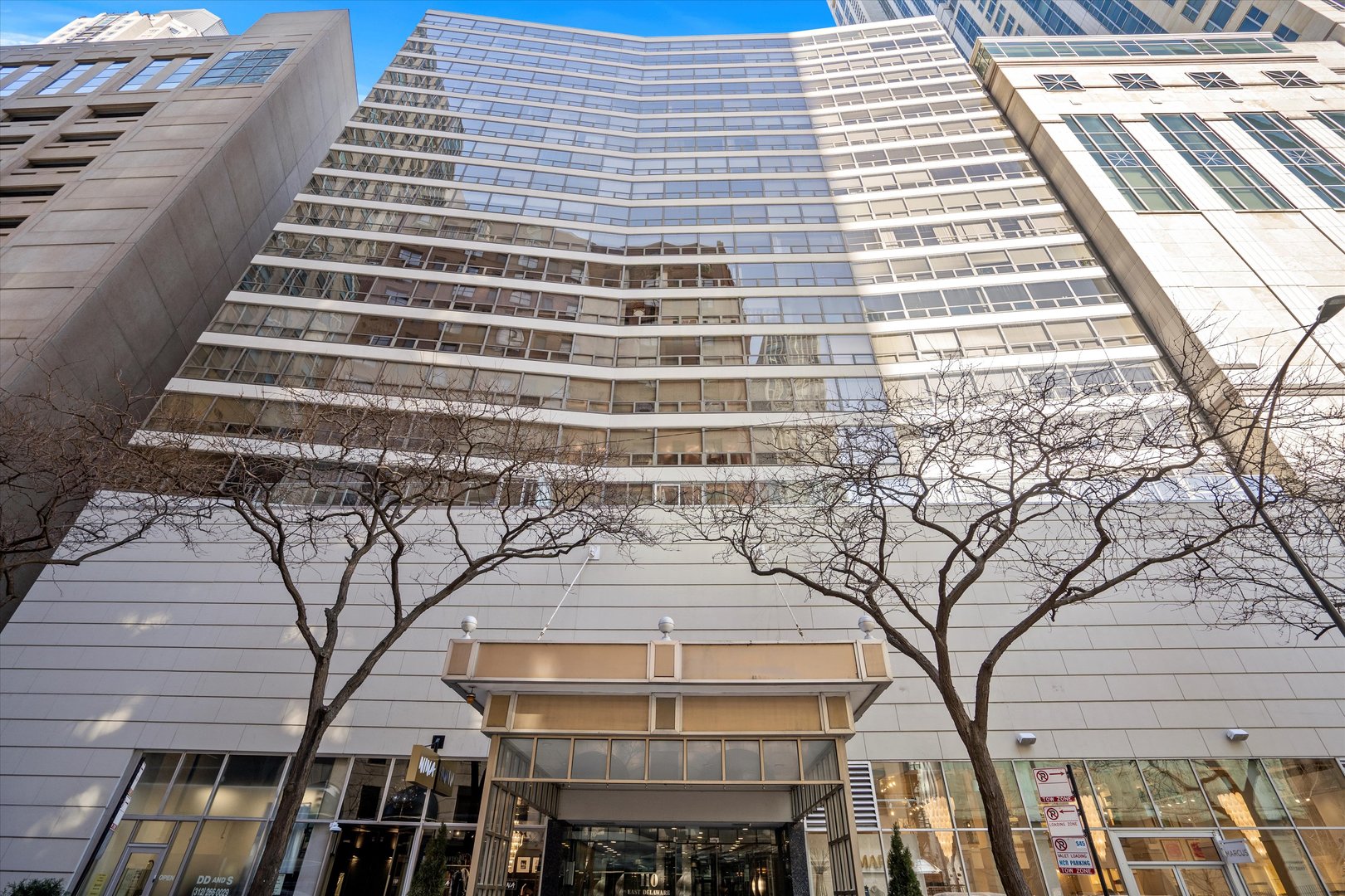 110 E Delaware Place Unit: 1004
