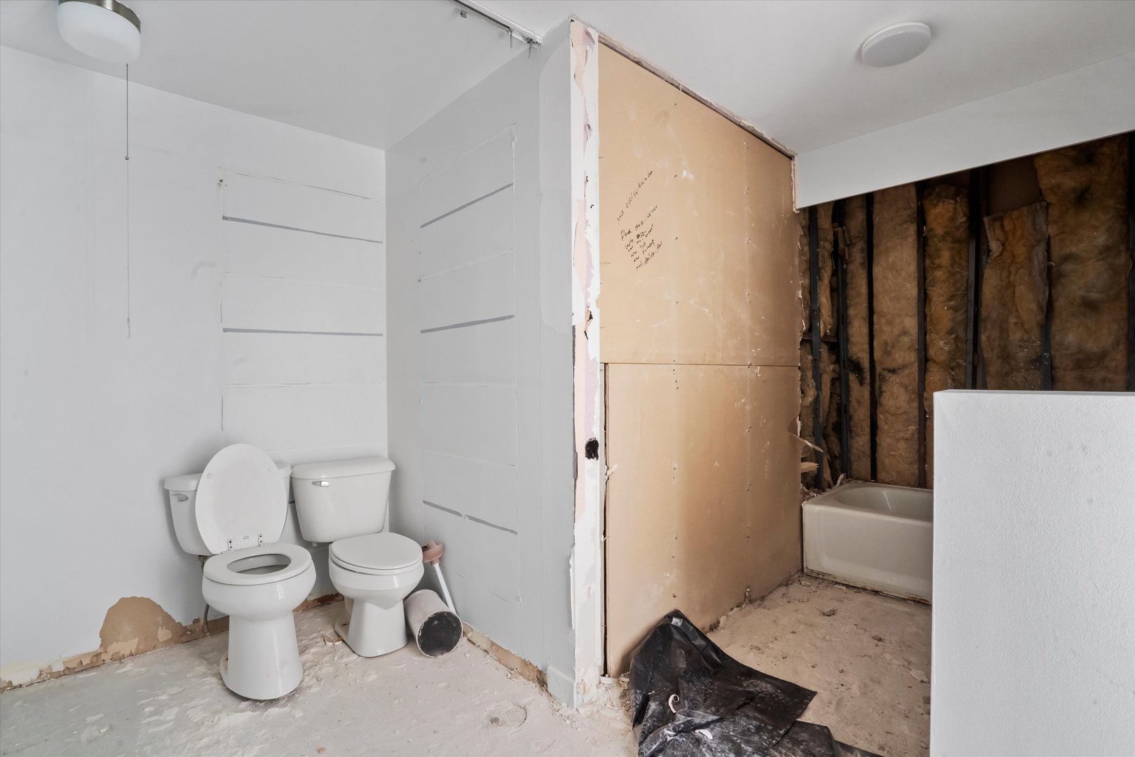 110 E Delaware Place Unit: 1004