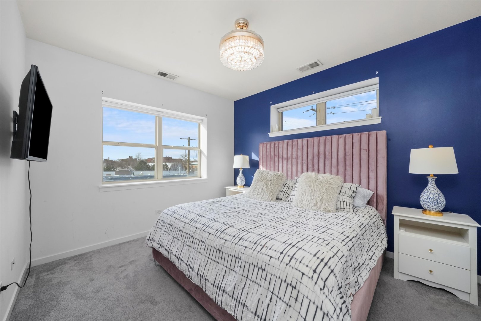 1270 S Blue Island Avenue Unit: 301