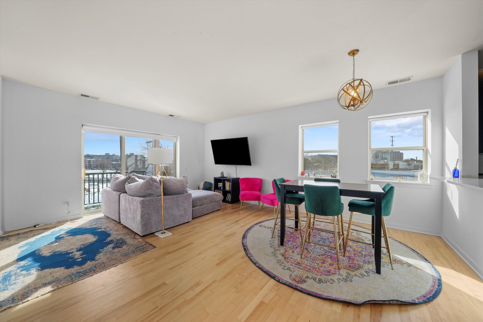 1270 S Blue Island Avenue Unit: 301
