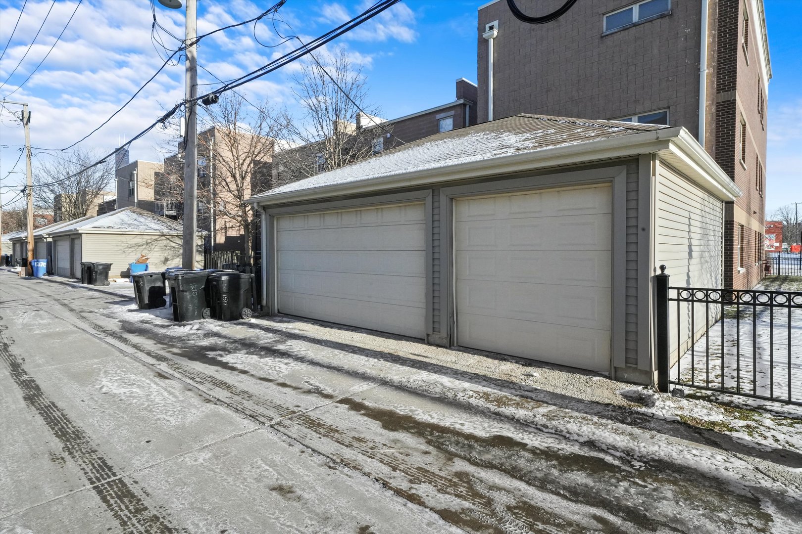 1270 S Blue Island Avenue Unit: 301