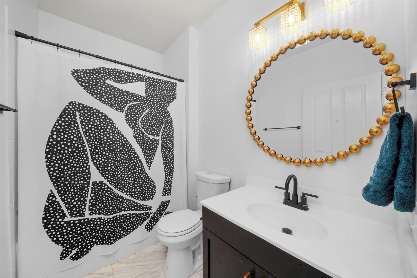 1270 S Blue Island Avenue Unit: 301