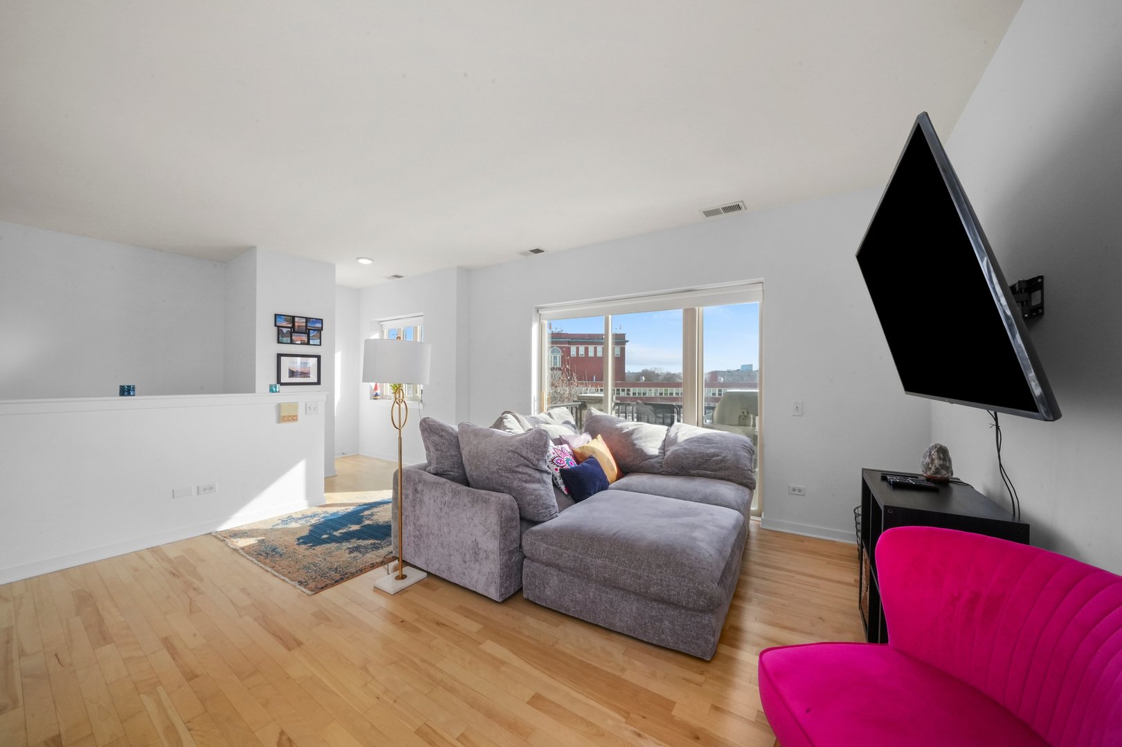 1270 S Blue Island Avenue Unit: 301