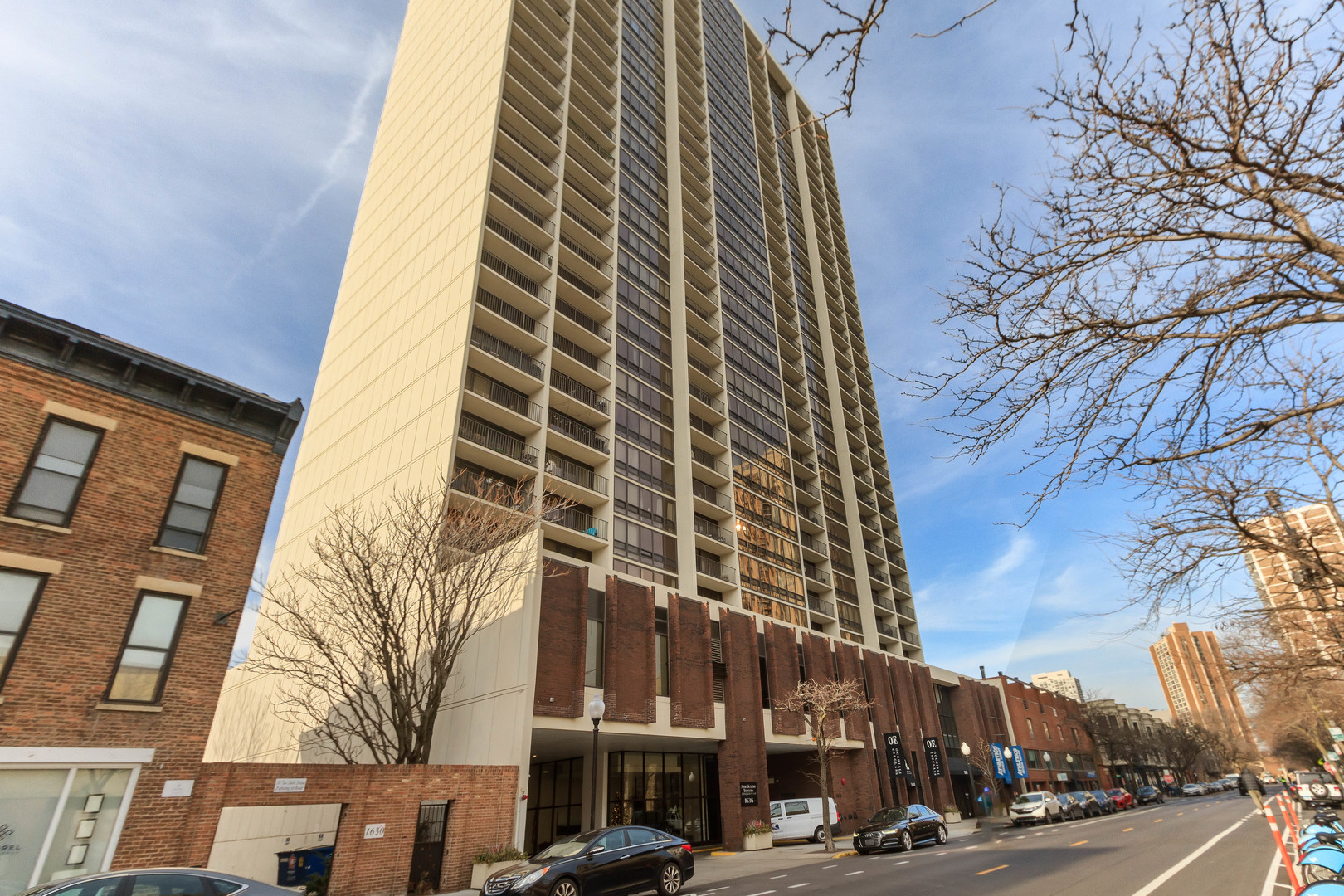 1636 N Wells Street Unit: 1209