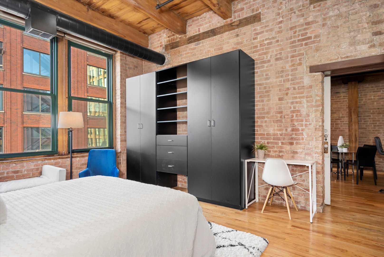 331 S Peoria Street Unit: 403