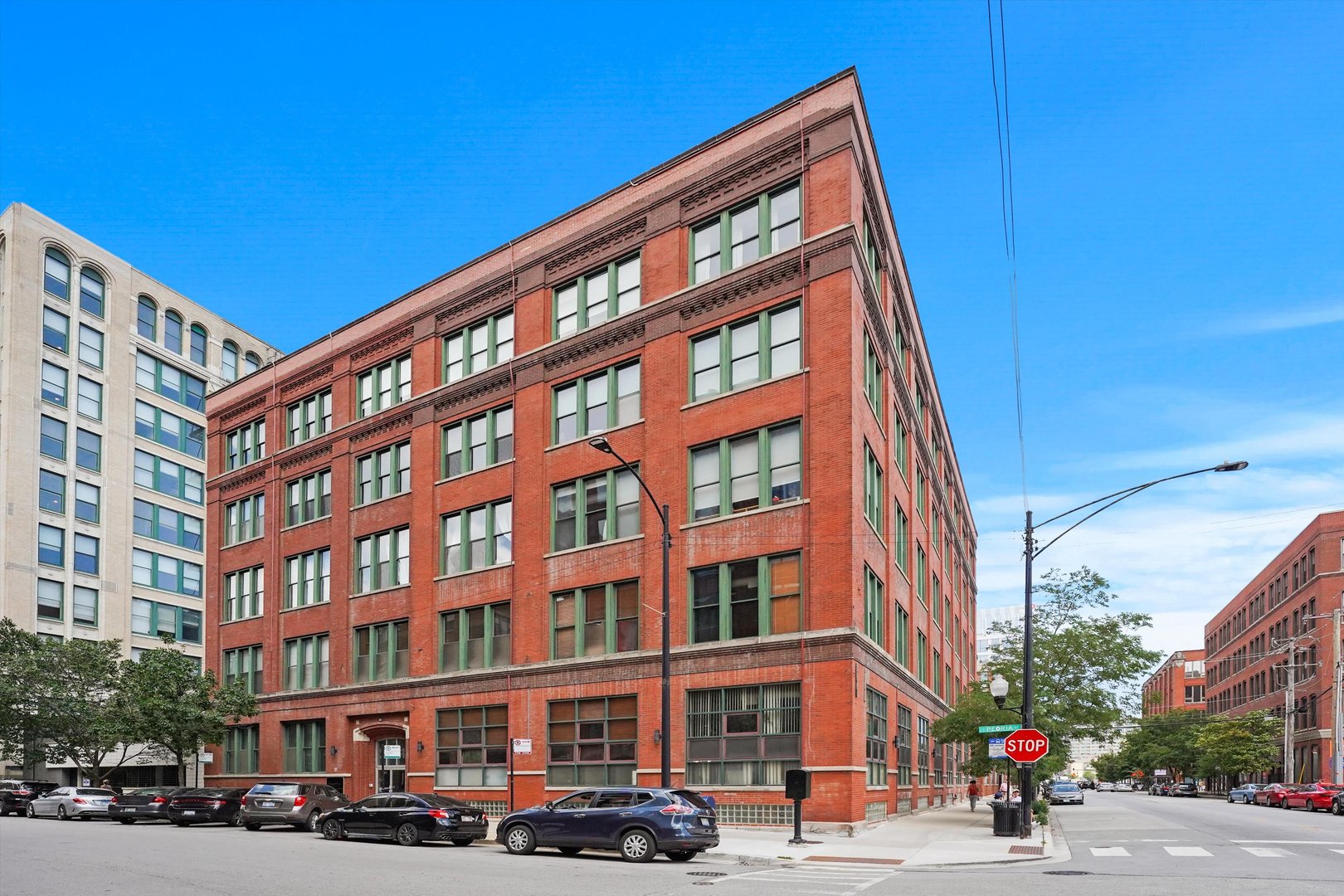 331 S Peoria Street Unit: 403
