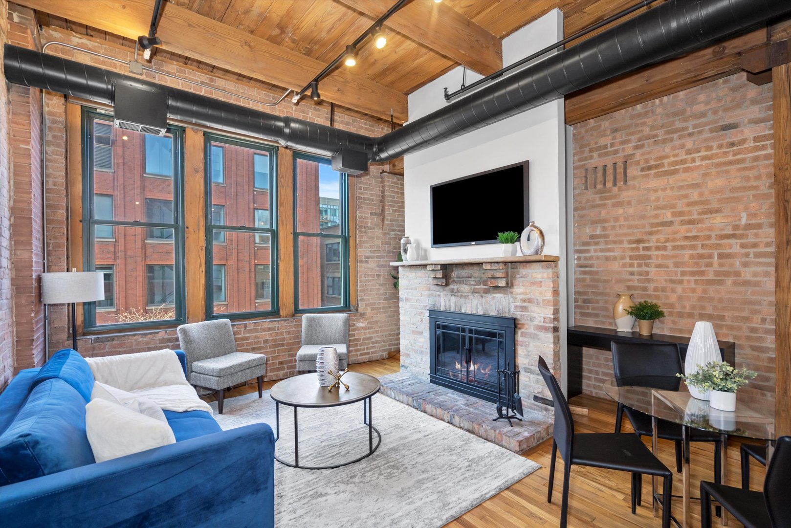 331 S Peoria Street Unit: 403