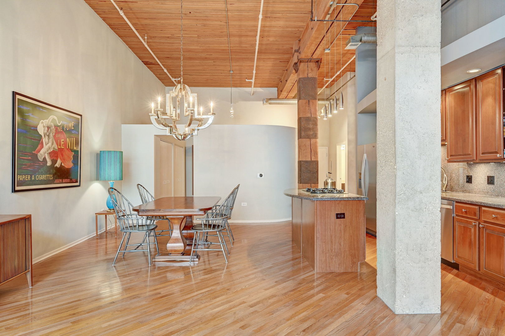 360 W Illinois Street Unit: 231
