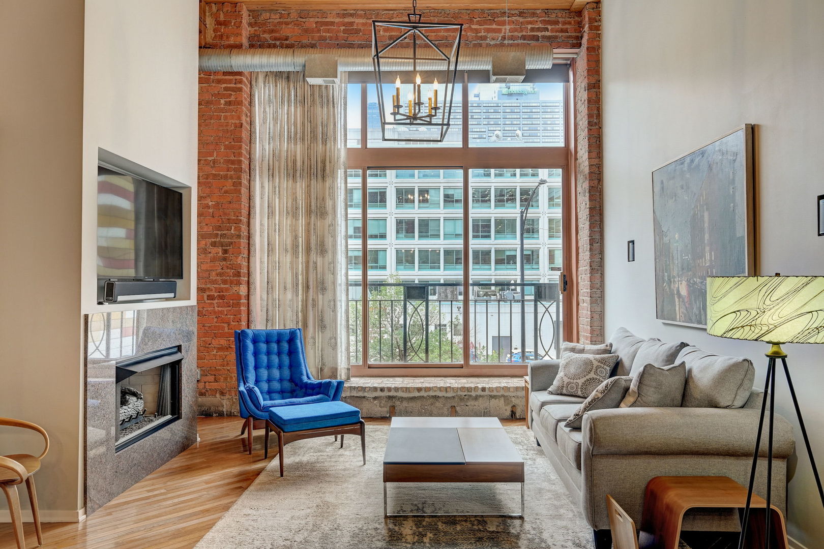 360 W Illinois Street Unit: 231