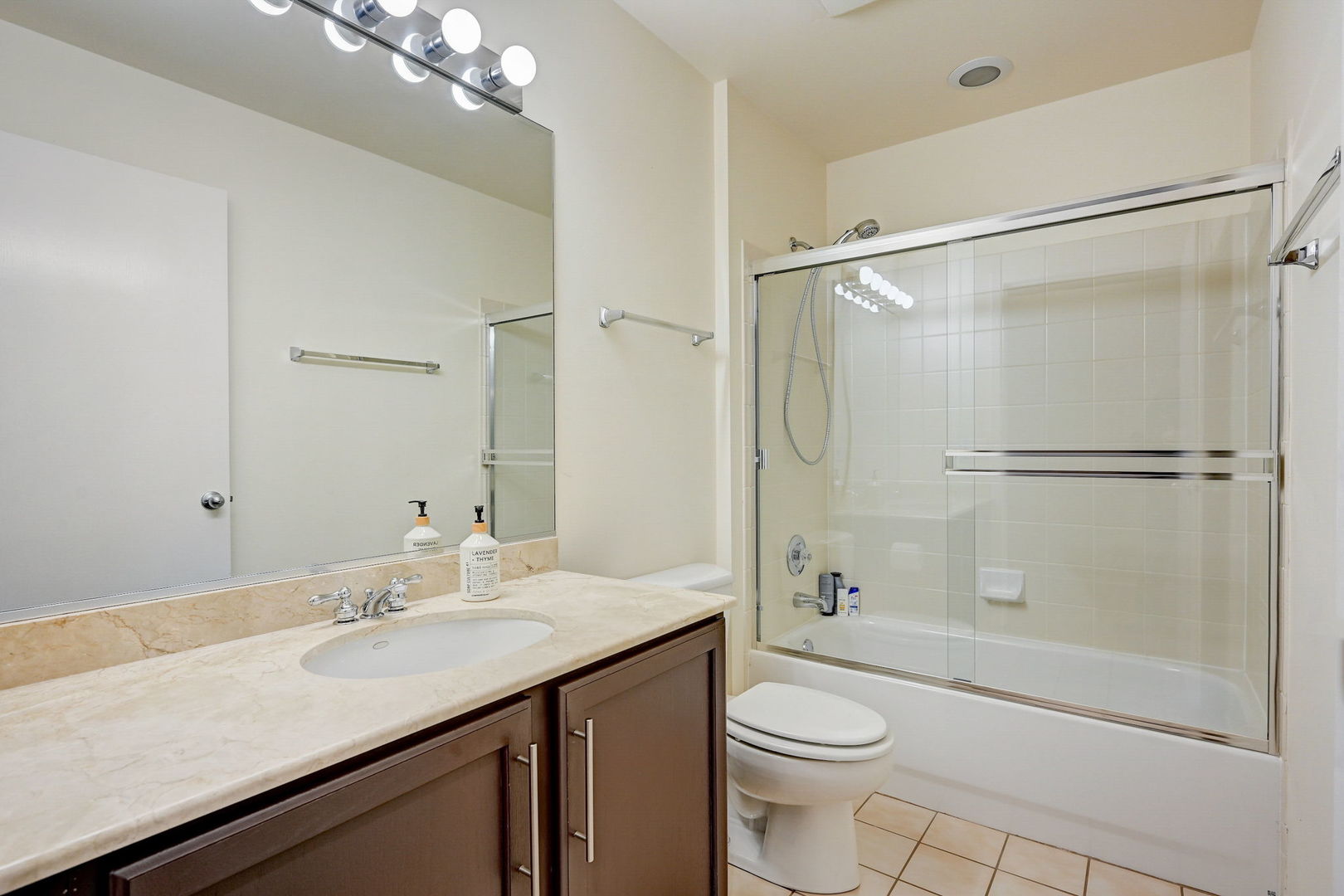 360 W Illinois Street Unit: 231