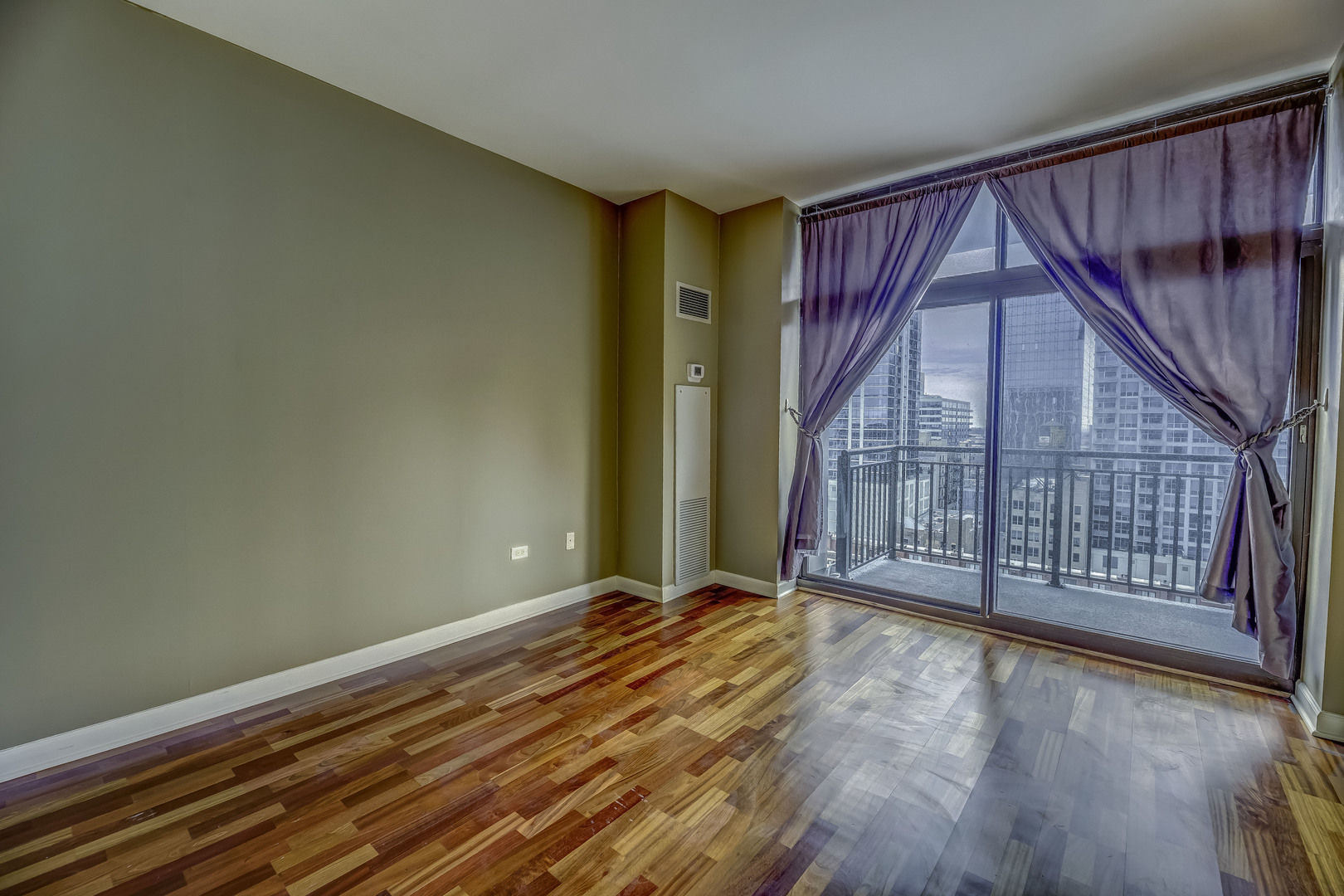 1322 S Prairie Avenue Unit: 1307