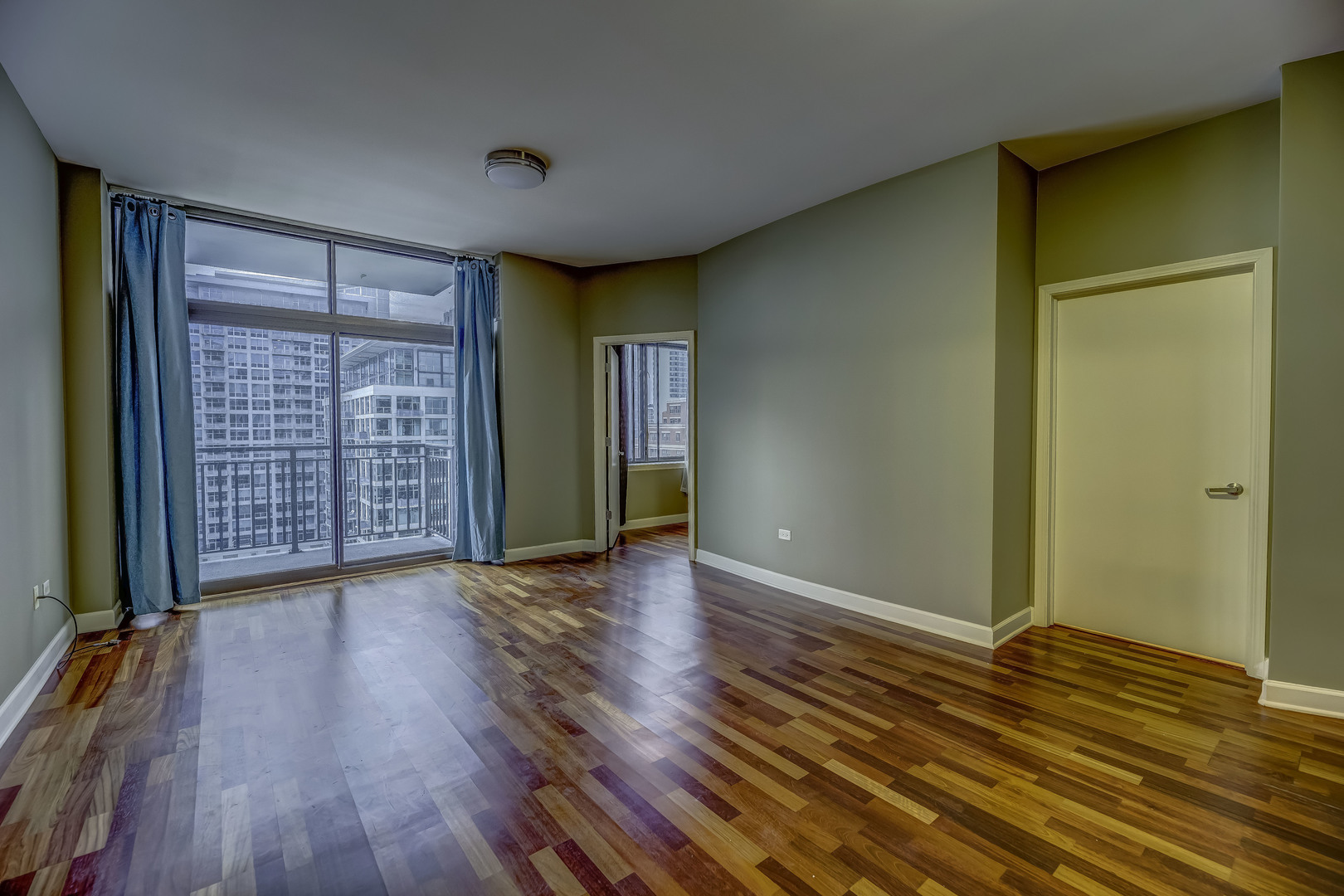 1322 S Prairie Avenue Unit: 1307