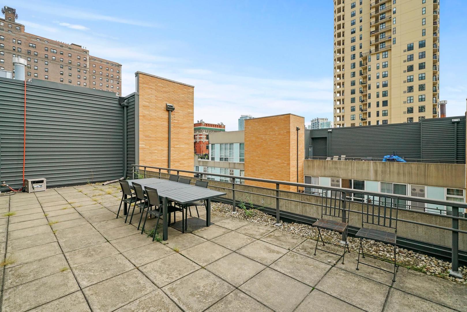 1440 S Michigan Avenue Unit: 415