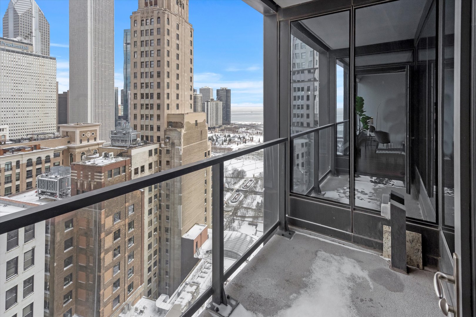 60 E Monroe Street Unit: 2808