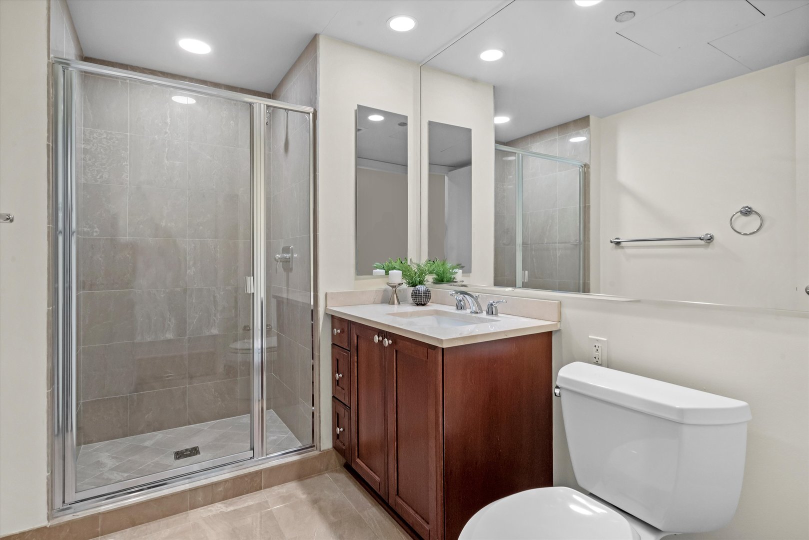 60 E Monroe Street Unit: 2808