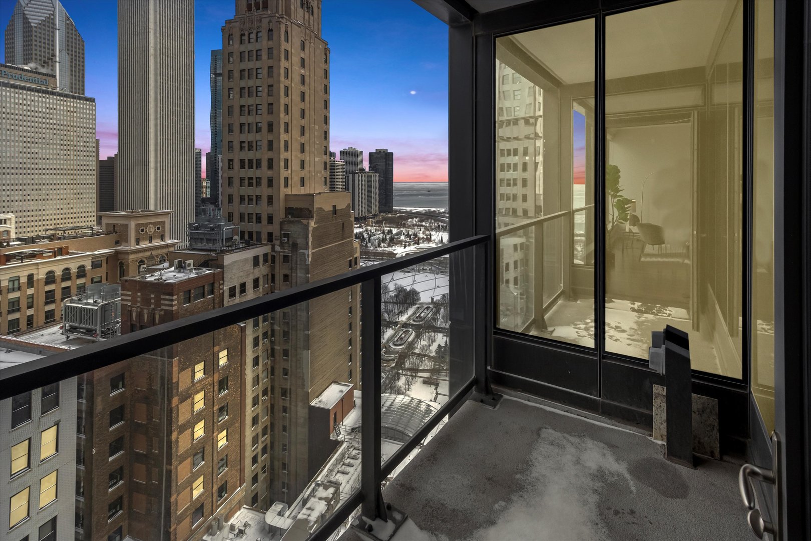 60 E Monroe Street Unit: 2808