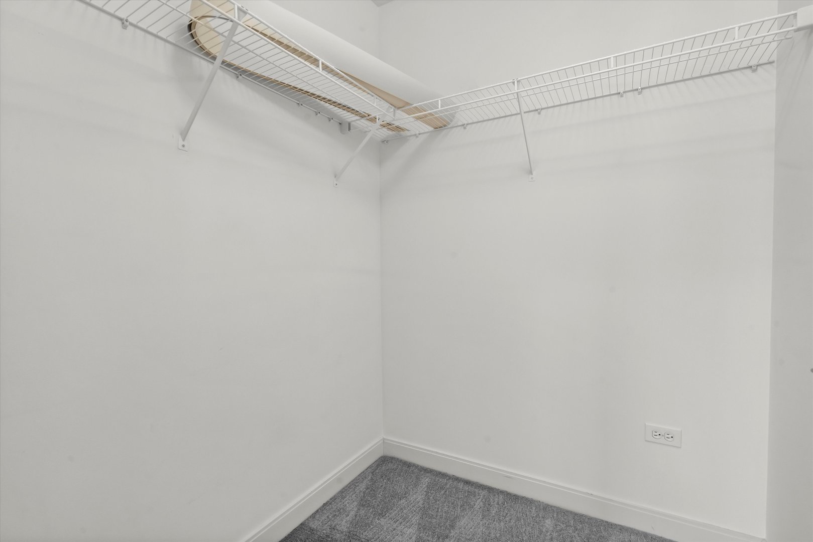 60 E Monroe Street Unit: 2808