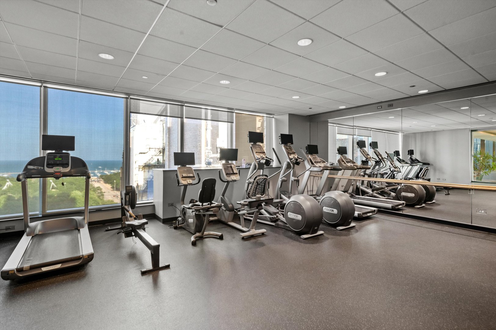 60 E Monroe Street Unit: 2808
