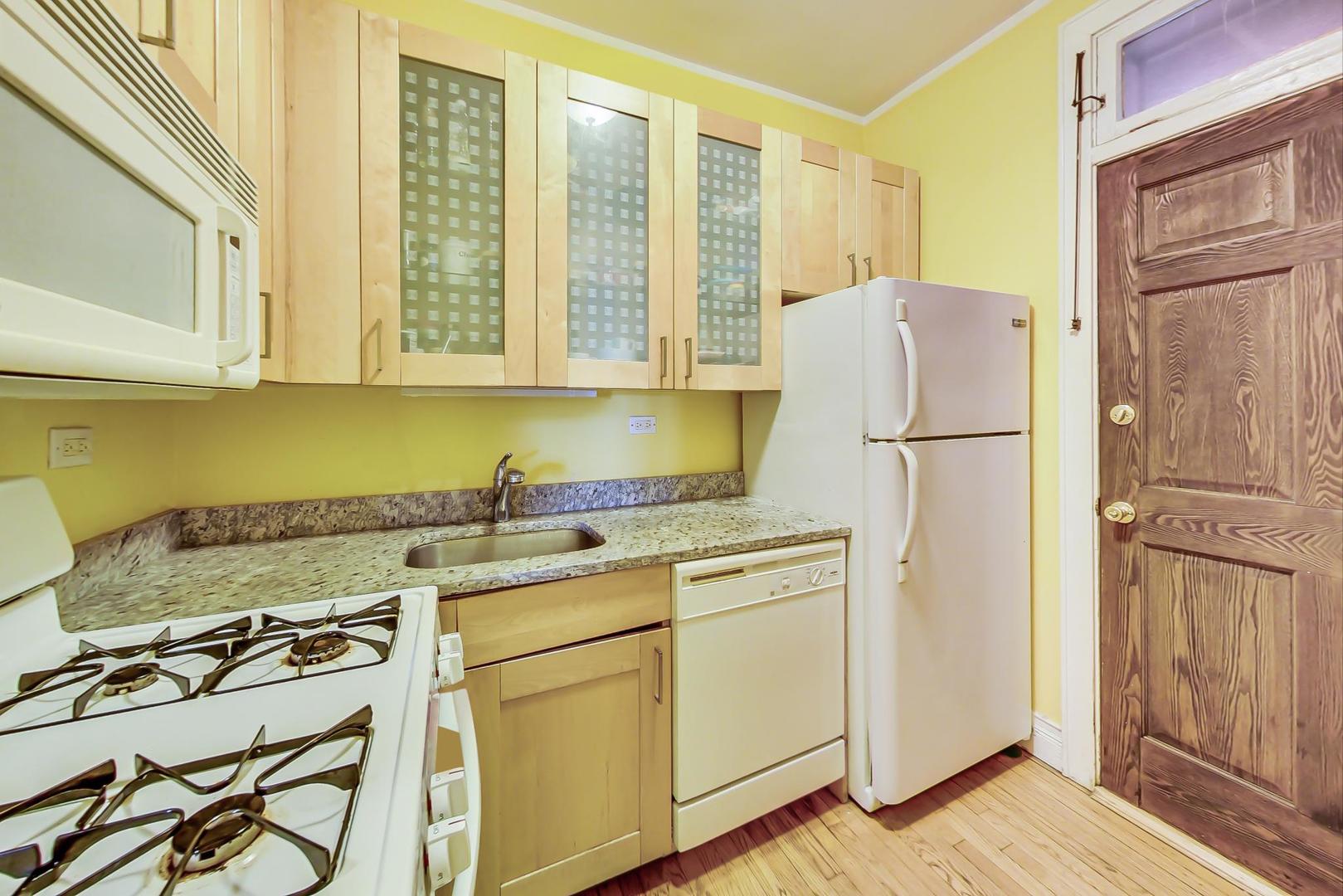 1062 W Granville Avenue Unit: 29