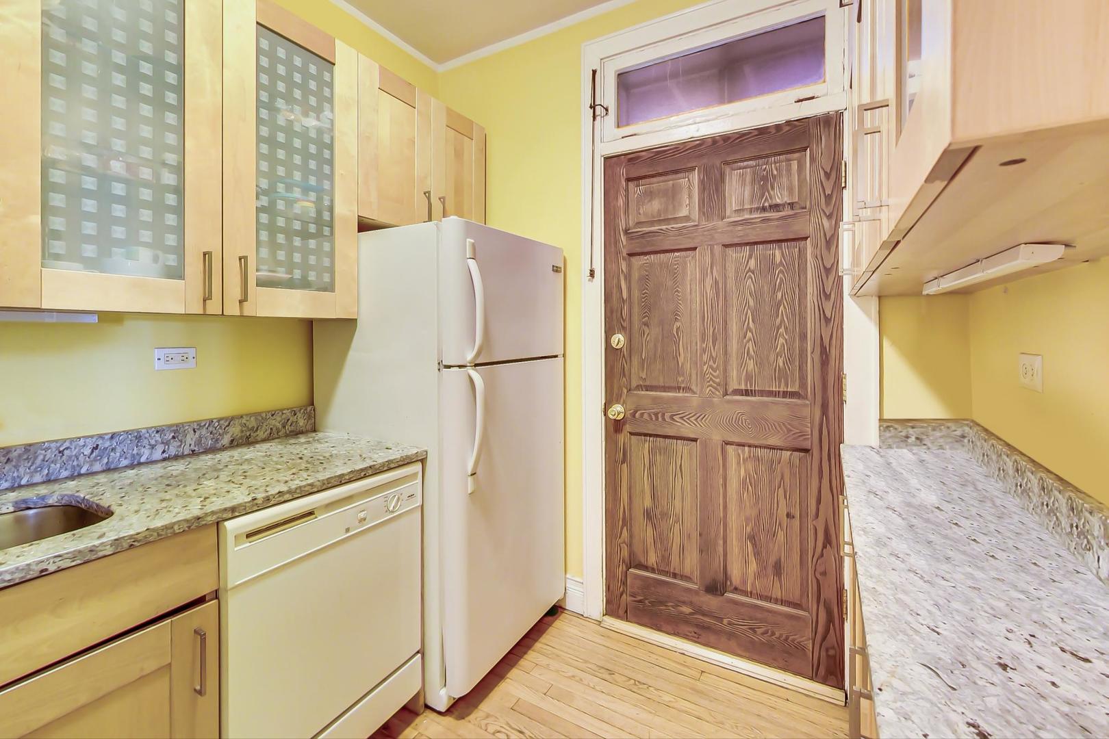 1062 W Granville Avenue Unit: 29