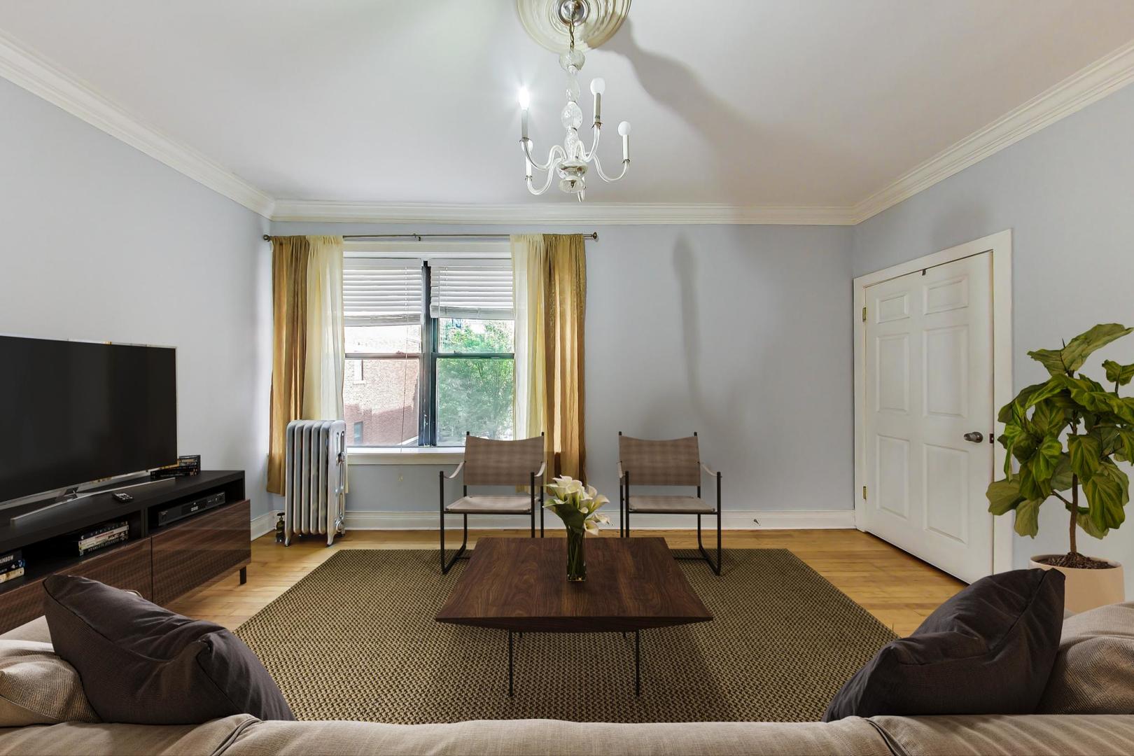 1062 W Granville Avenue Unit: 29