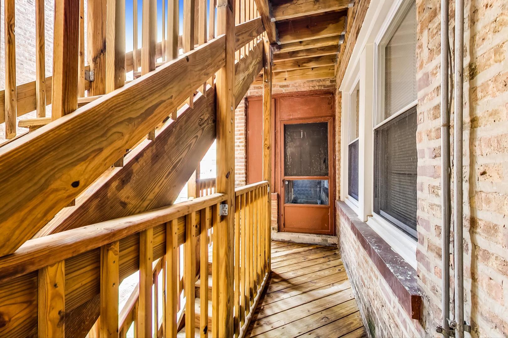 1062 W Granville Avenue Unit: 29