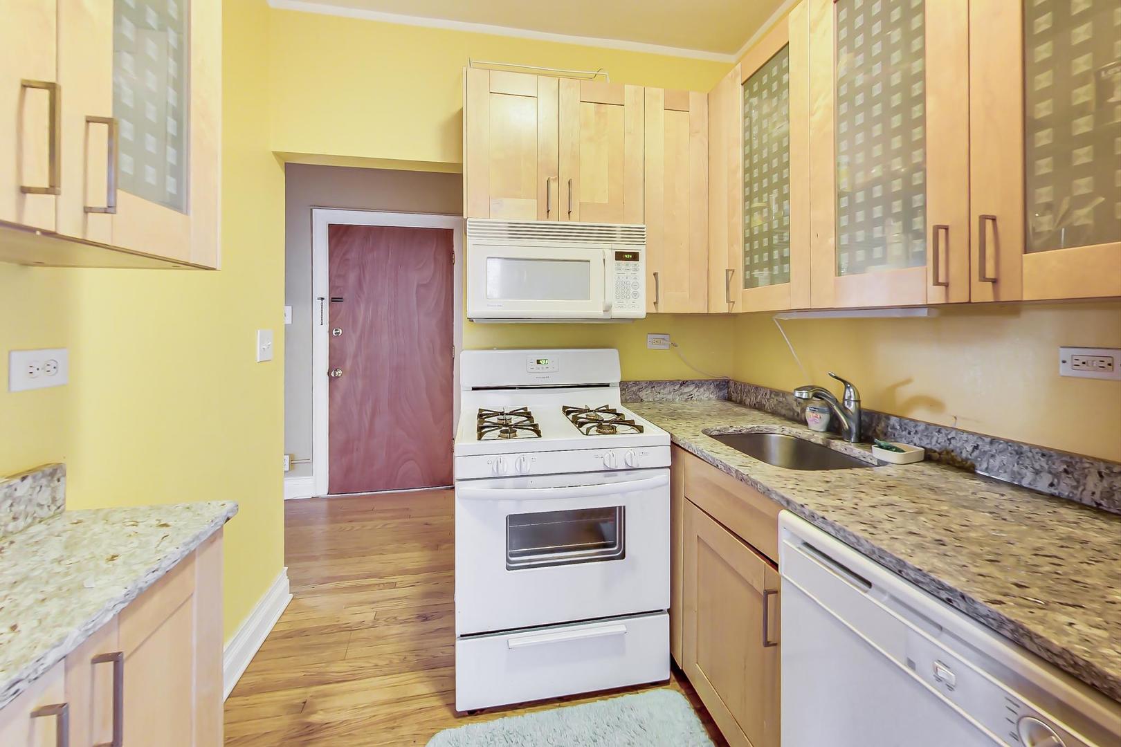 1062 W Granville Avenue Unit: 29