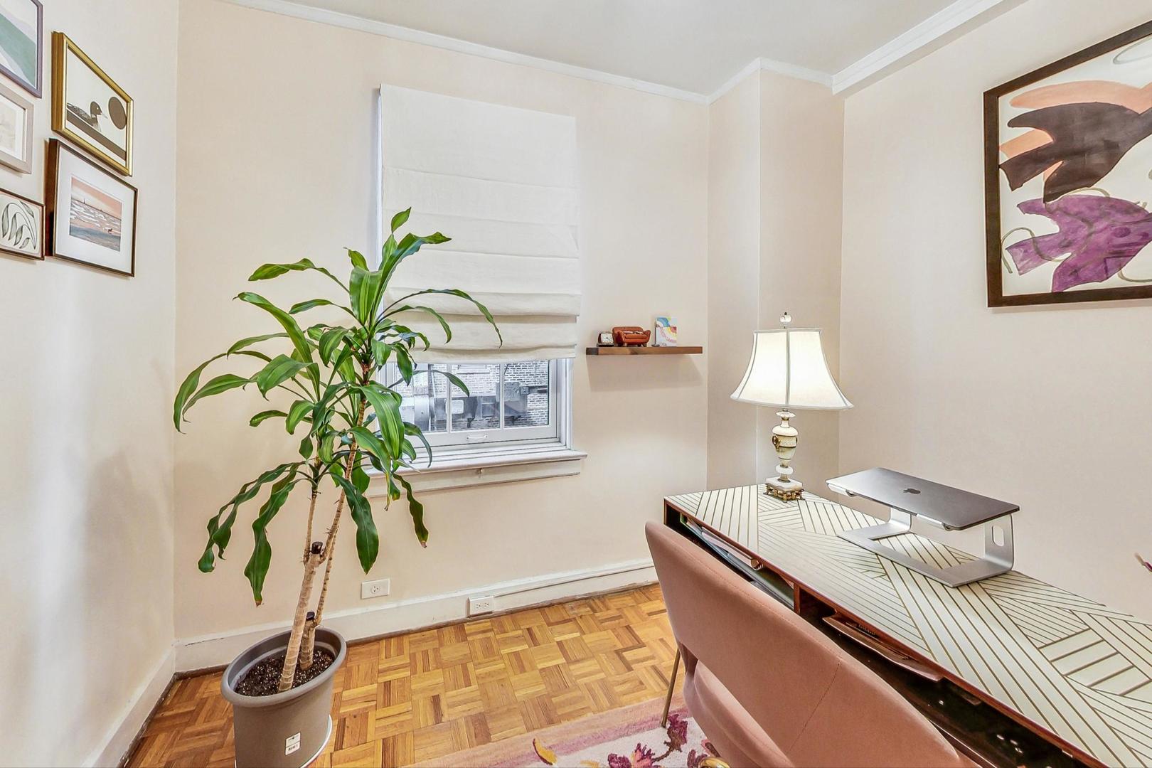 210 E Pearson Street Unit: 2A