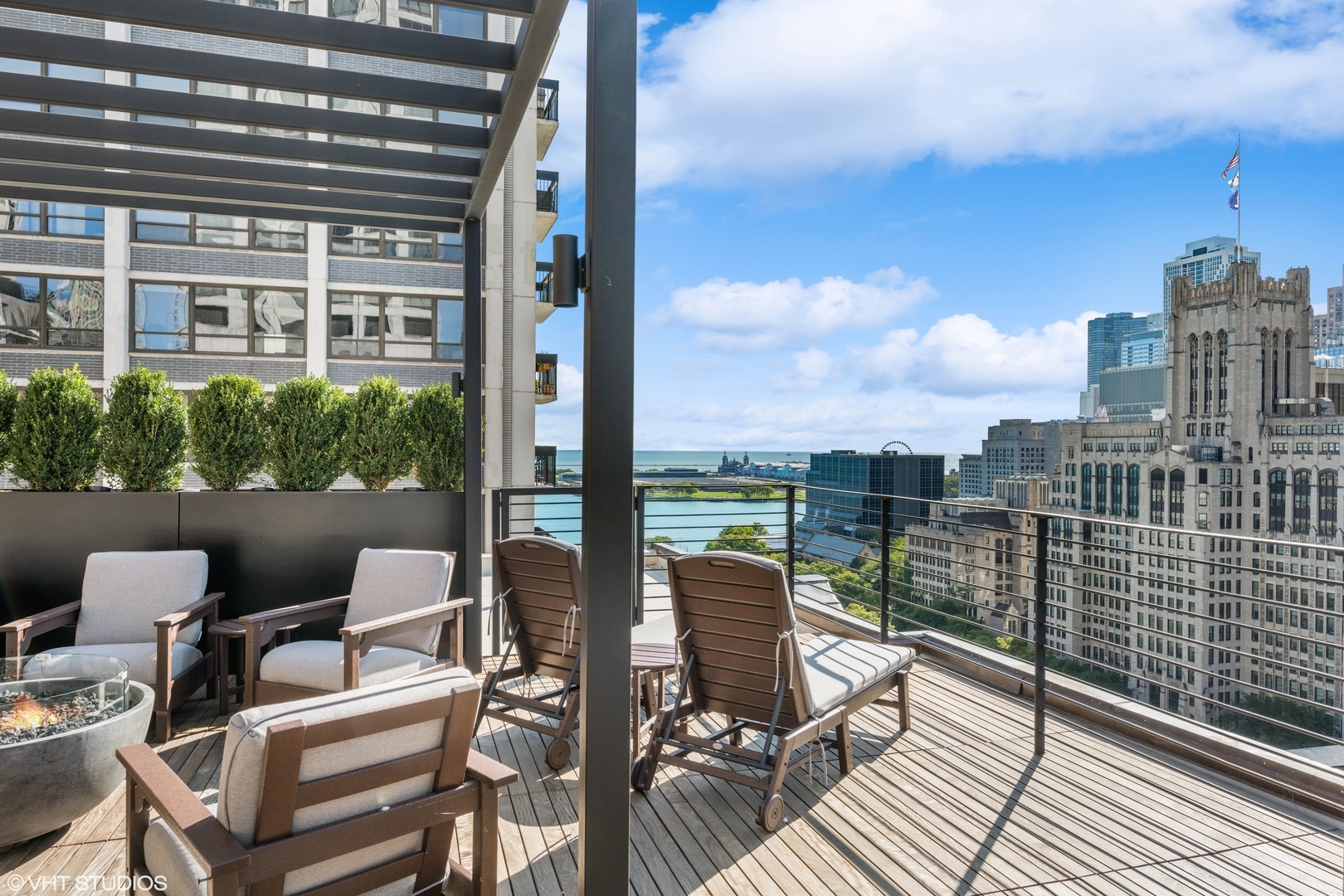 210 E Pearson Street Unit: 2A