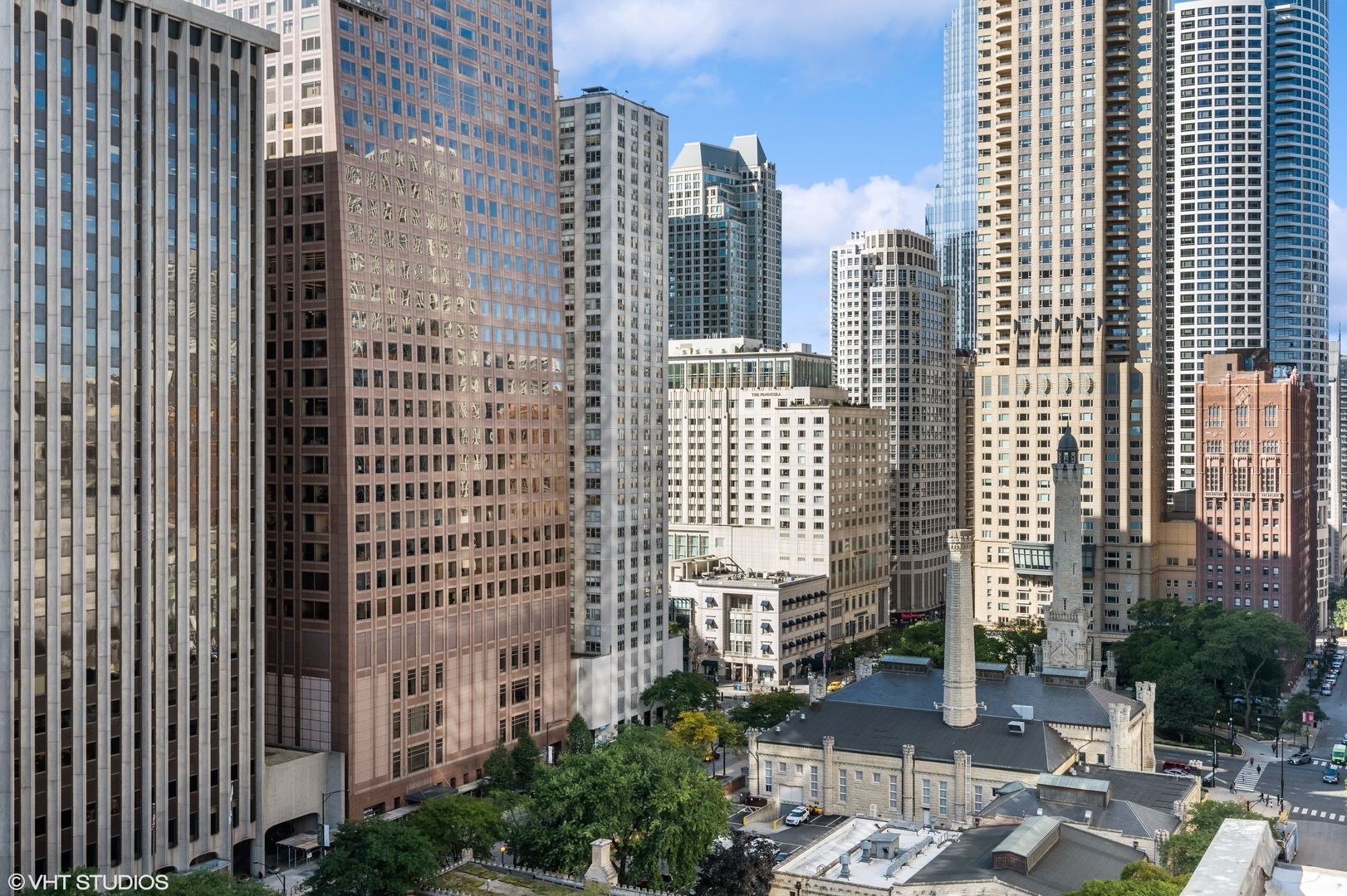 210 E Pearson Street Unit: 2A