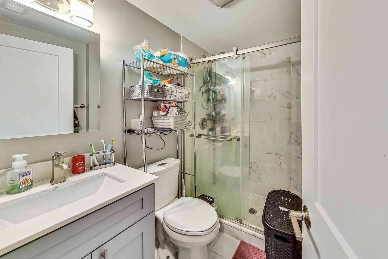 2106 N BISSELL Street