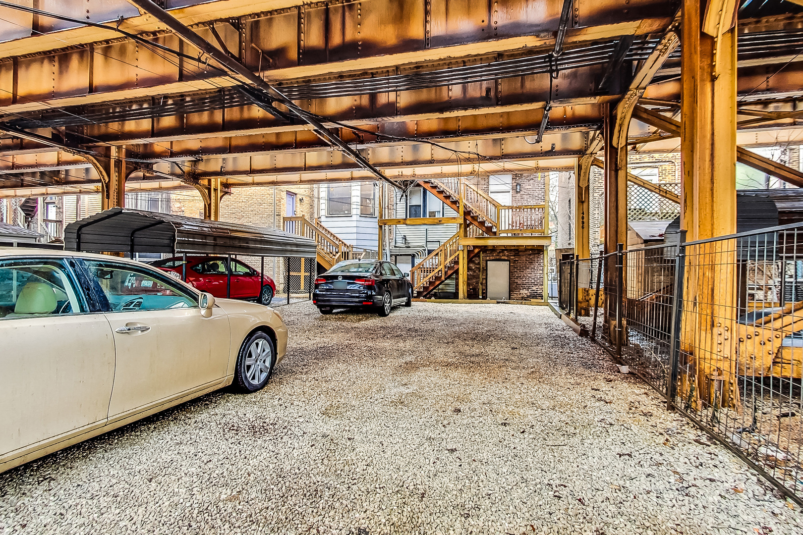 2106 N BISSELL Street