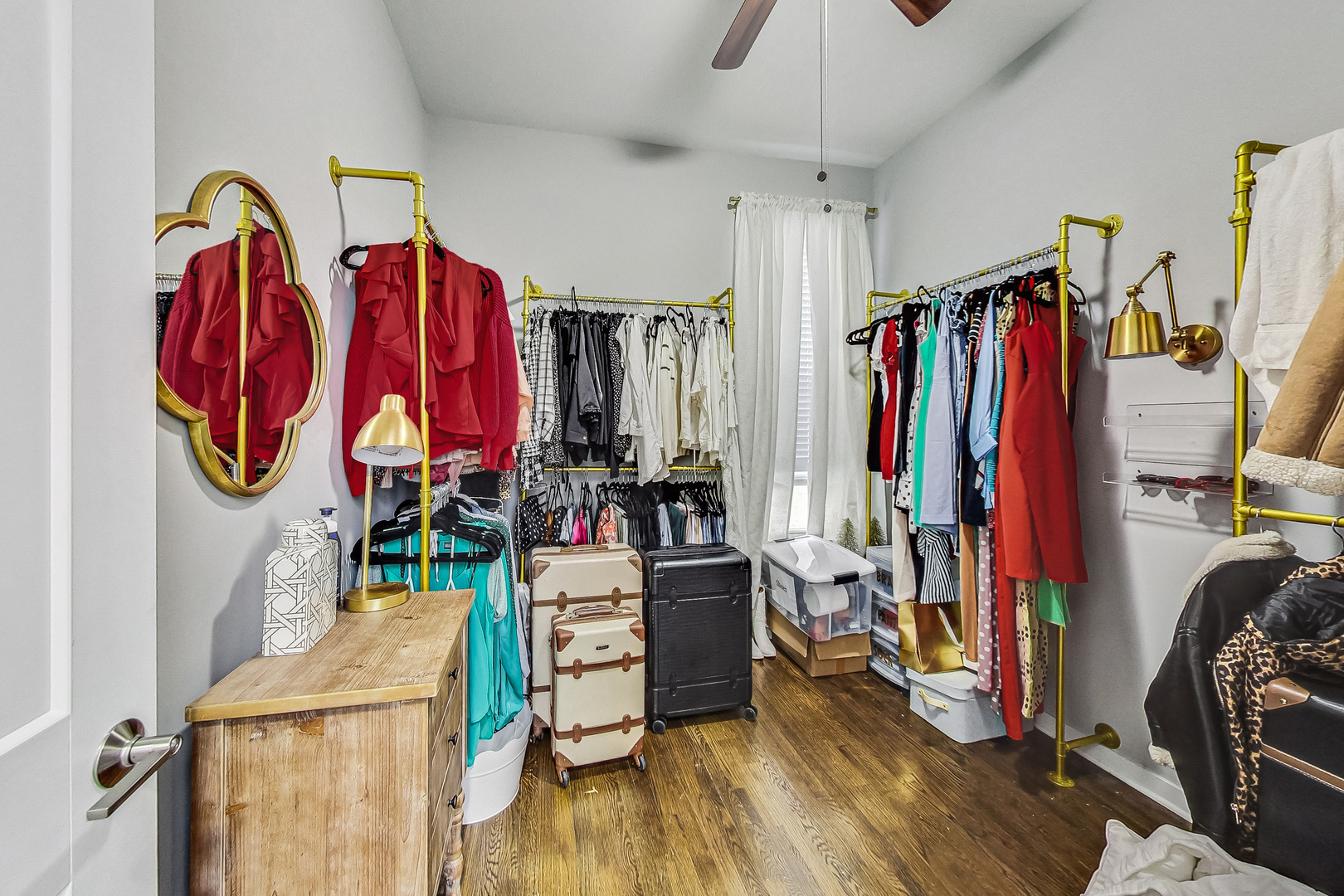 2106 N BISSELL Street