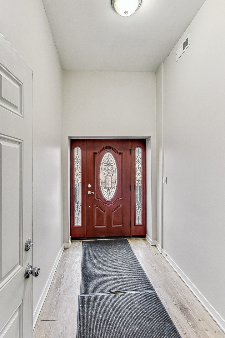 2106 N BISSELL Street