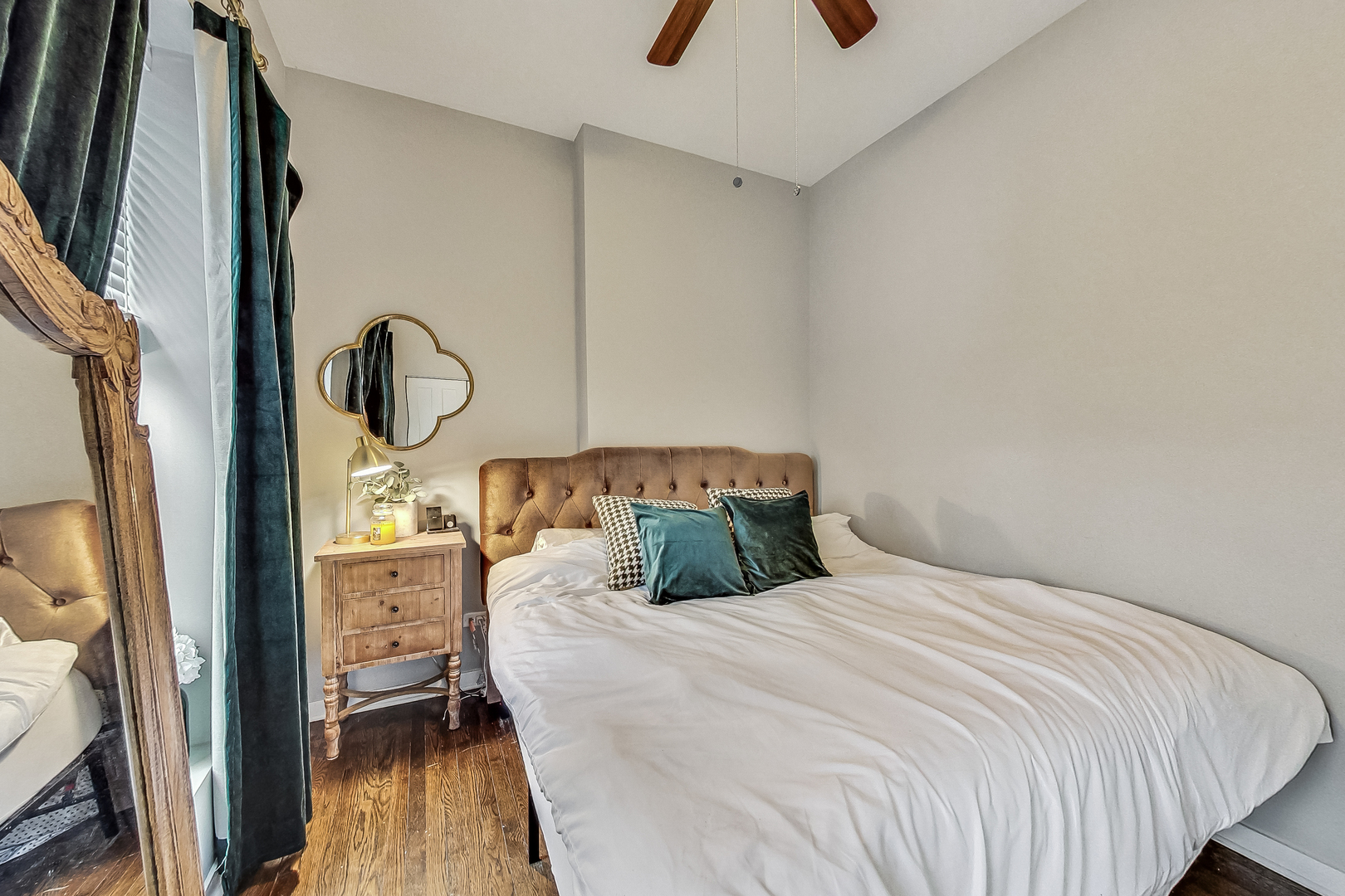 2106 N BISSELL Street