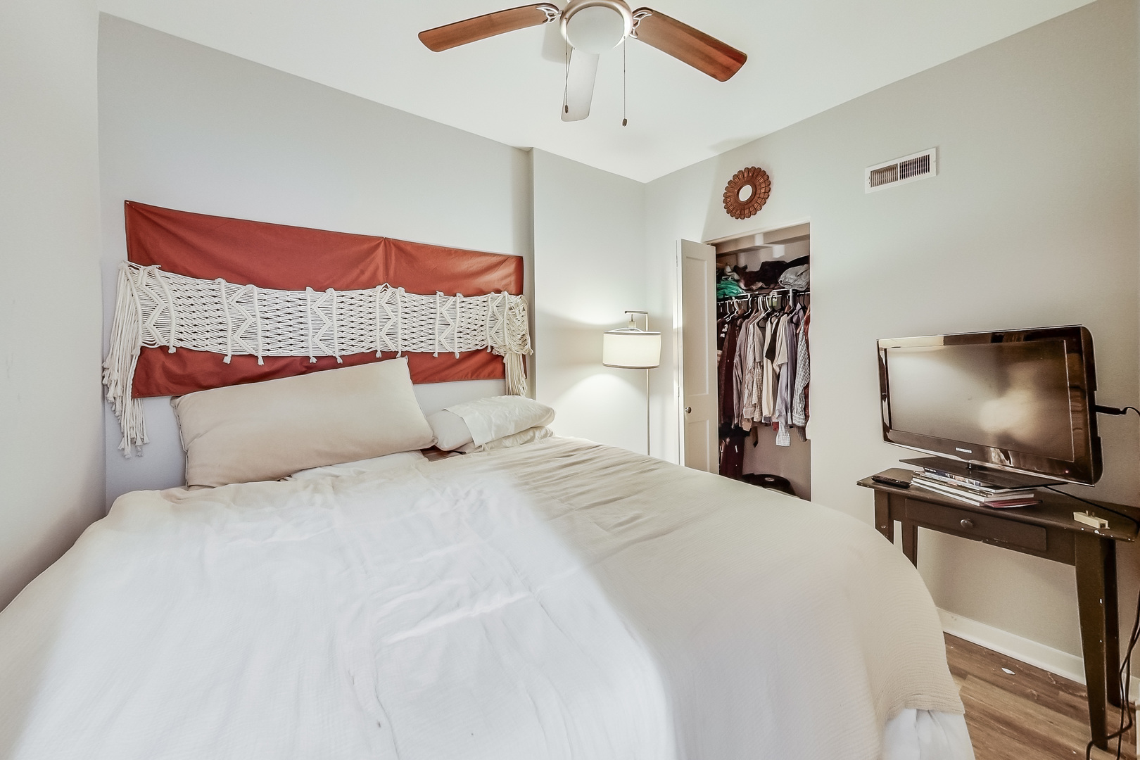 2106 N BISSELL Street