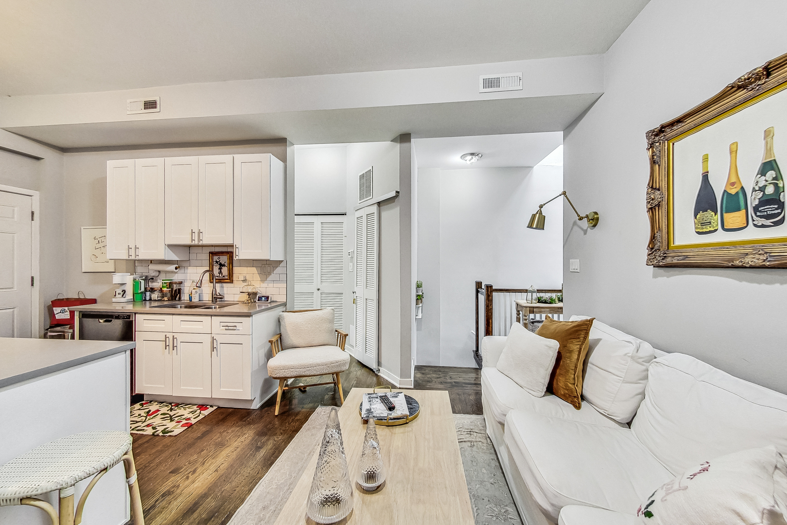 2106 N BISSELL Street