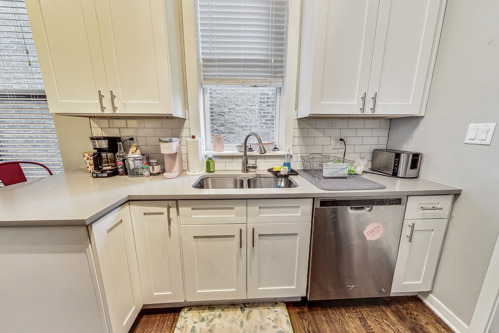 2106 N BISSELL Street