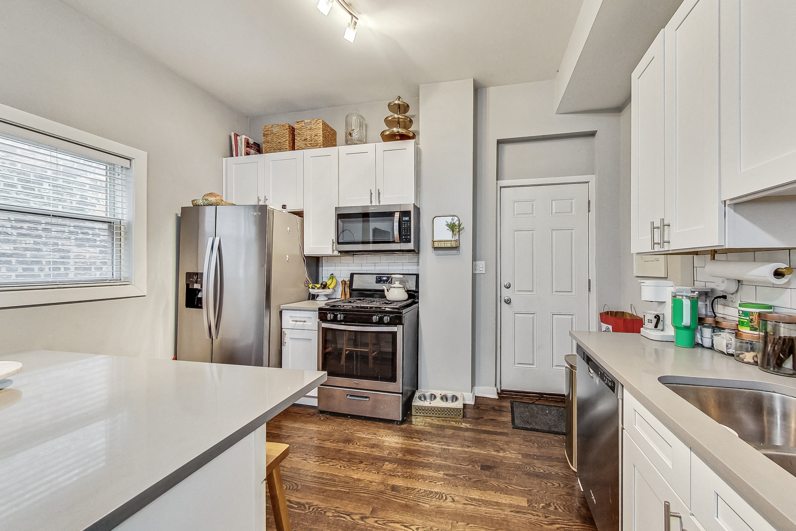 2106 N BISSELL Street