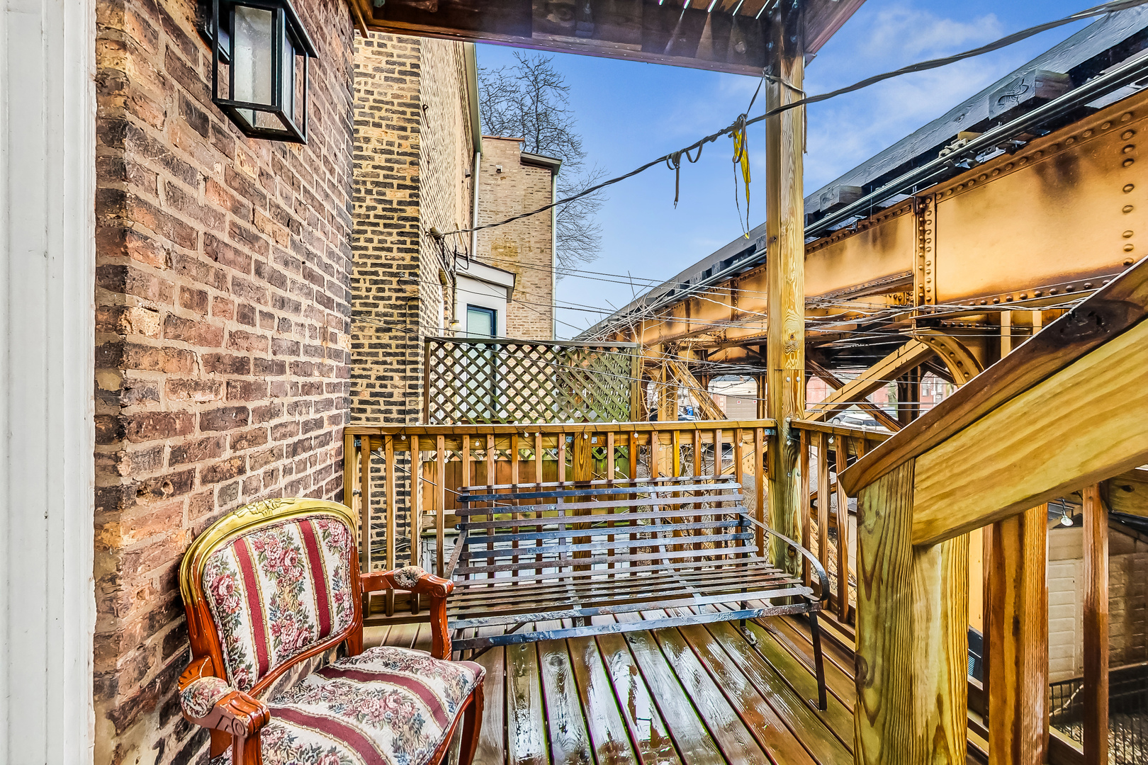 2106 N BISSELL Street